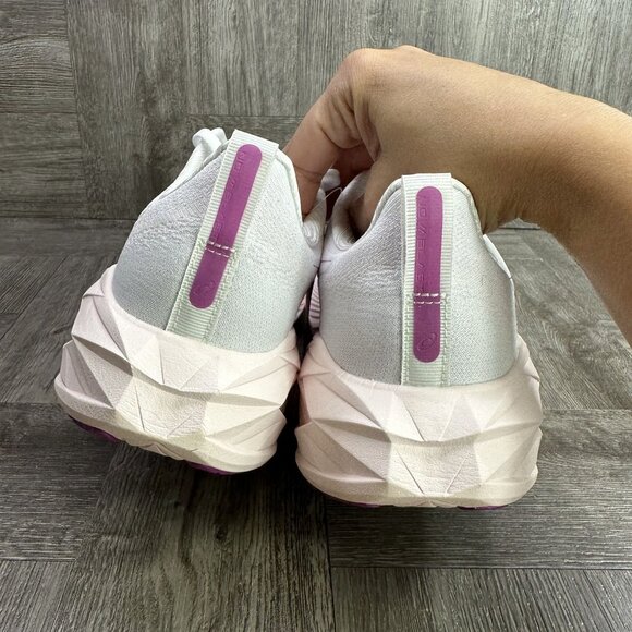 Asics NovaBlast 4 Women's size 9 Light Grey Purple Pink Running Shoes - Picture 6 of 8